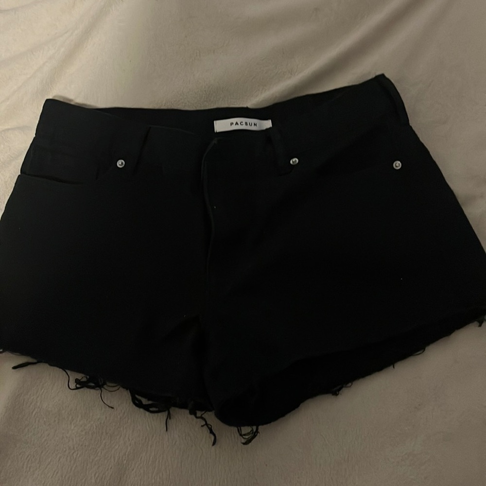 pacsun low rise black jean shorts